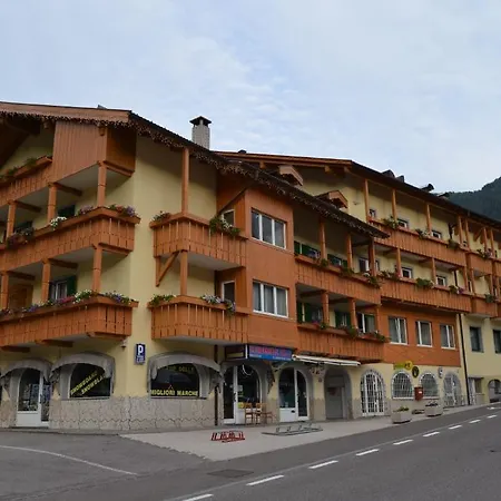 Ladina Hotel Campitello di Fassa