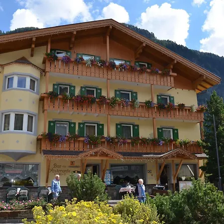 Ladina 3* Campitello di Fassa