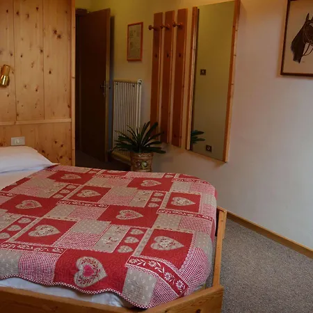 Ladina Hotel