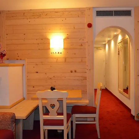 Ladina Hotel