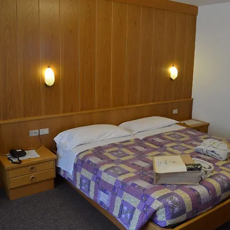 Ladina Hotel 3*